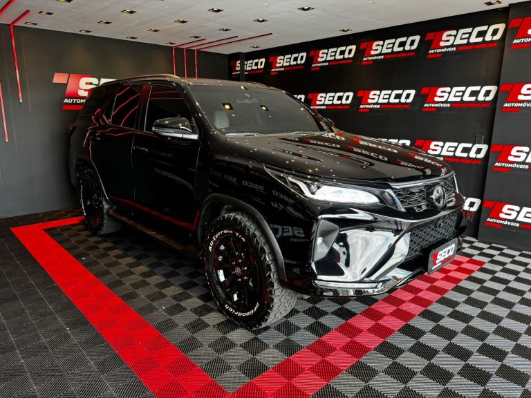 TOYOTA Hilux SW4 2.8 Diamond 4X4