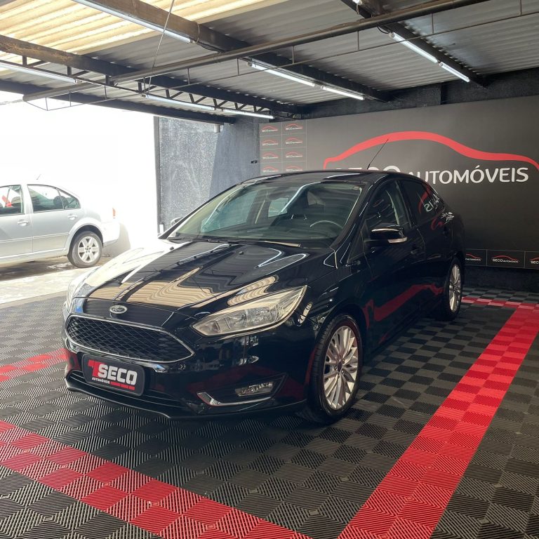 FORD FOCUS SE 2.0