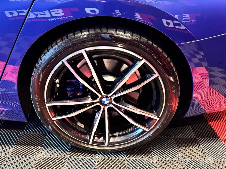 BMW 320i M SPORT BMW 320i M SPORT