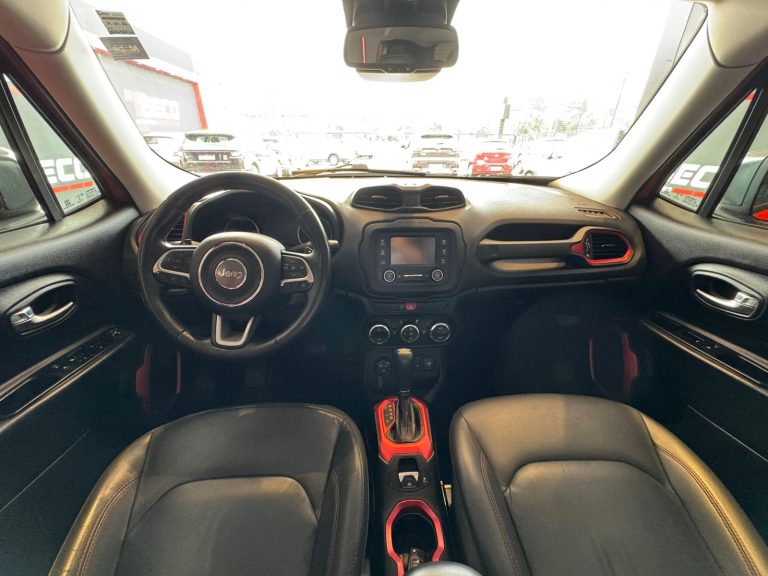 JEEP RENEGADE TRAILHAWK 2.0 TB 4×4 JEEP RENEGADE TRAILHAWK 2.0 TB 4×4