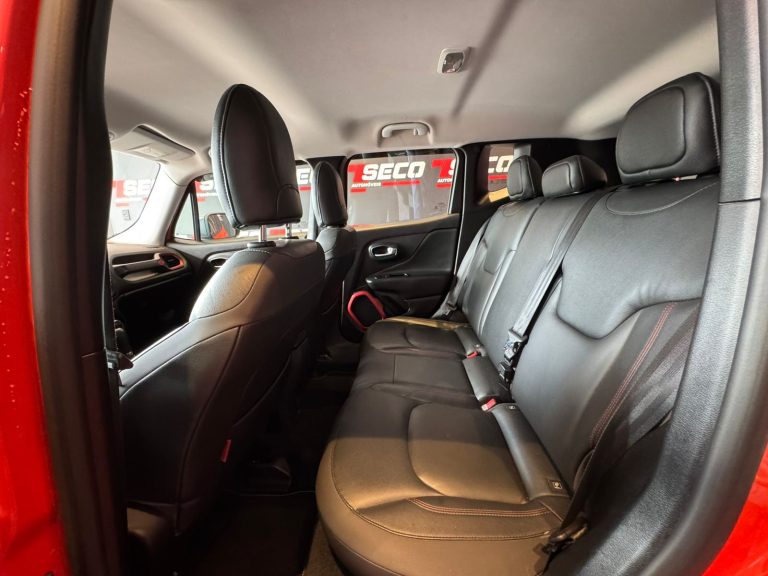 JEEP RENEGADE TRAILHAWK 2.0 TB 4×4 JEEP RENEGADE TRAILHAWK 2.0 TB 4×4