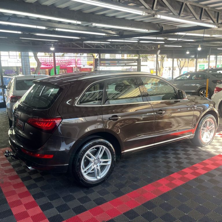 AUDI Q5 2.0 TB TFSI AUDI Q5 2.0 TB TFSI