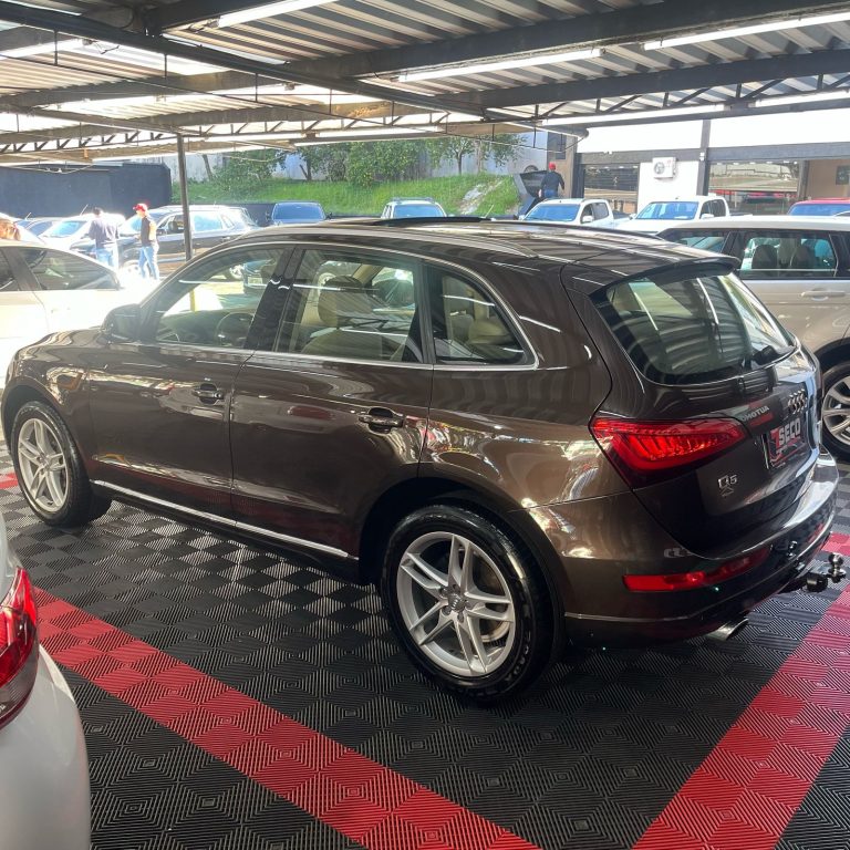 AUDI Q5 2.0 TB TFSI AUDI Q5 2.0 TB TFSI