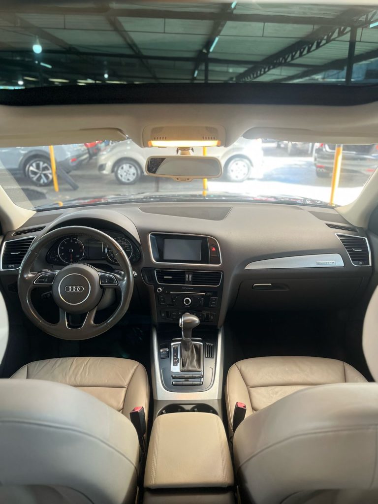 AUDI Q5 2.0 TB TFSI AUDI Q5 2.0 TB TFSI
