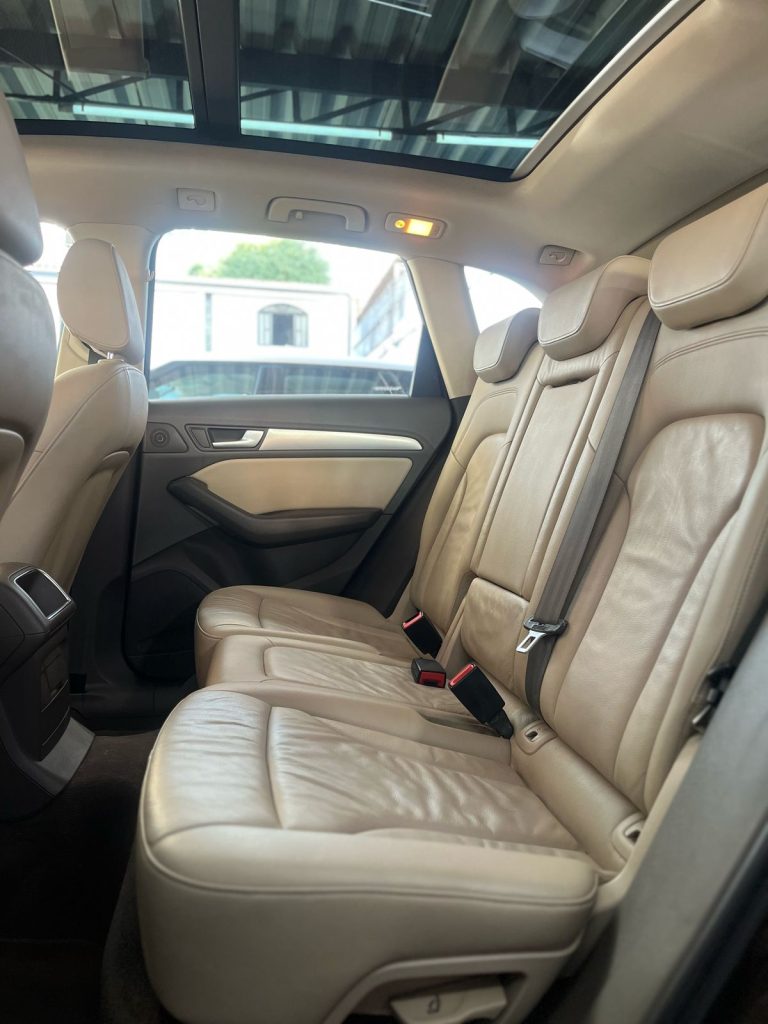 AUDI Q5 2.0 TB TFSI AUDI Q5 2.0 TB TFSI