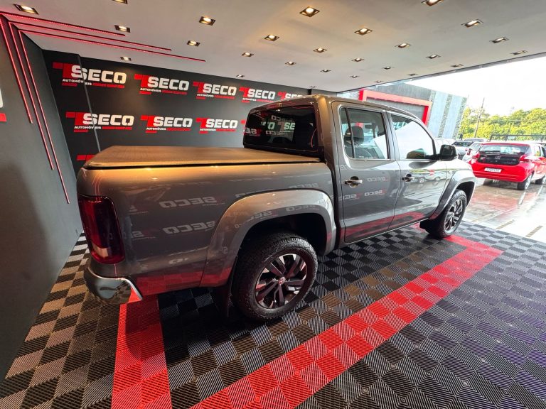 VOLKSWAGEN AMAROK HIGHLINE V6 VOLKSWAGEN AMAROK HIGHLINE V6