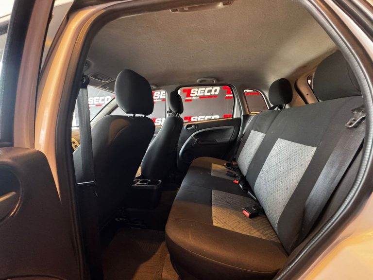 FORD FIESTA 1.6 SE FORD FIESTA 1.6 SE