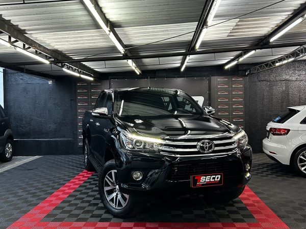 TOYOTA HILUX CD SRX 2.8 TB